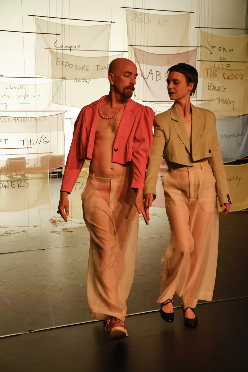 Britta and William performing the pledge dance, Tanzfabrik Berlin, June 2021 – photo by Anja Weber