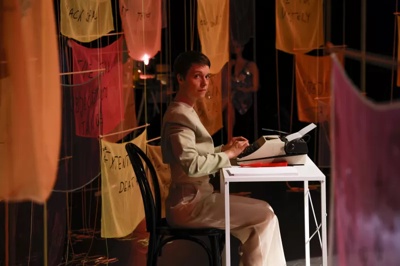 Britta performing the typewriter dance with Kasia in the background, Tanzfabrik Berlin, June 2021 – photo by Anja Weber