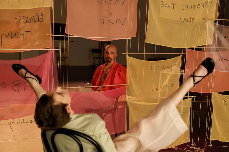 Britta performing the Chair Dance with William watching, Tanzfabrik Berlin, June 2021 – photo by Anja Weber