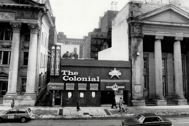 Dale Brazao for the Toronto Star, Colonial Tavern, 201 Yonge St, 1987