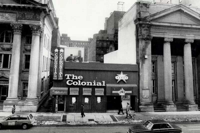 Dale Brazao for the Toronto Star, Colonial Tavern, 201 Yonge St, 1987