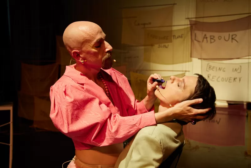 Britta and William performing the makeup scene, Tanzfabrik Berlin, June 2021 – photo by Anja Weber